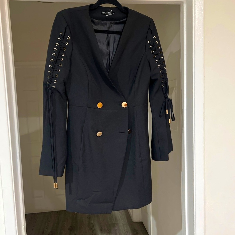 Blithe Coat Size Medium - image 1